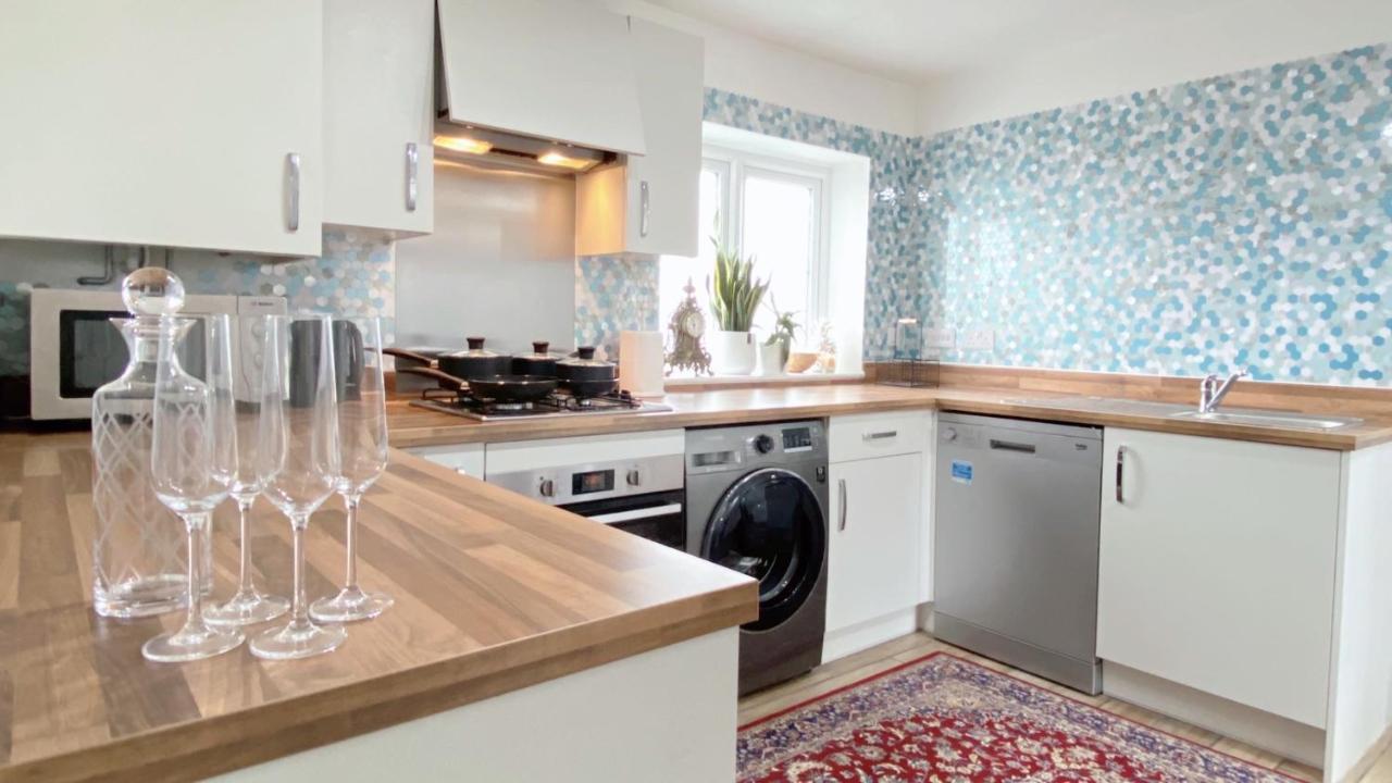 Entire Home: Bicester Village 10Min Walk Екстер'єр фото