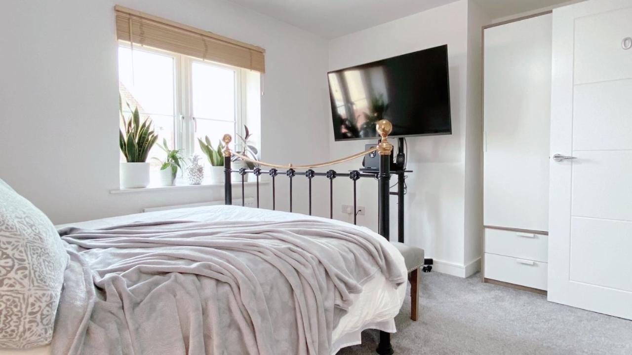 Entire Home: Bicester Village 10Min Walk Екстер'єр фото