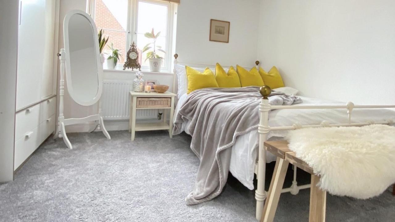 Entire Home: Bicester Village 10Min Walk Екстер'єр фото